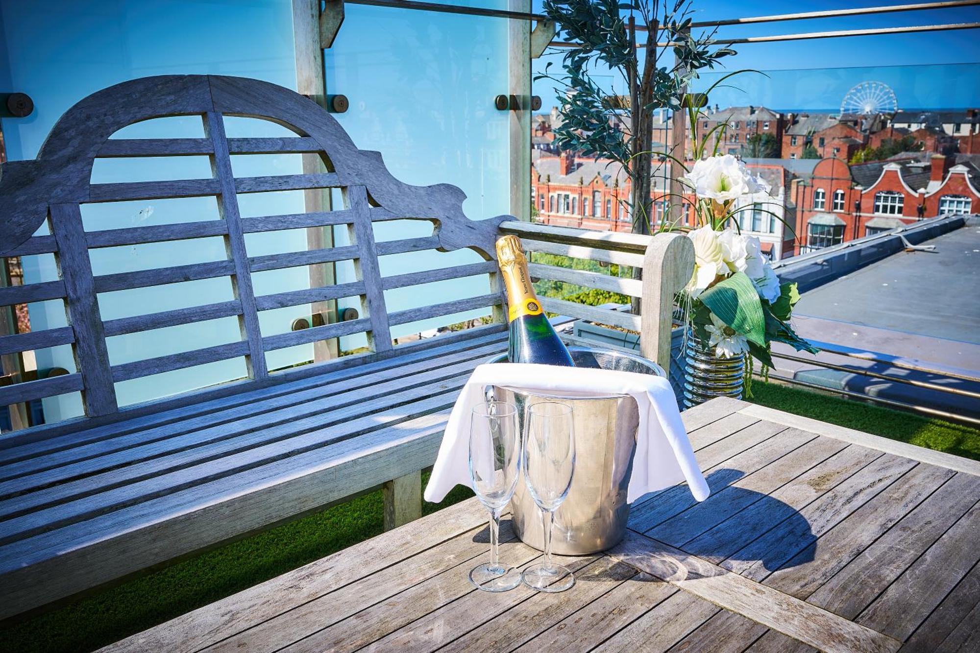 The Vincent Hotel Southport Eksteriør bilde